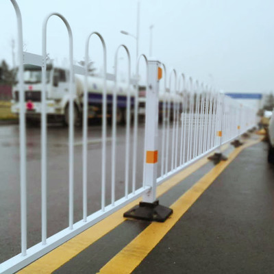 邁倫市政工程隔離帶市政交通隔離護(hù)欄綠化帶圍護(hù)欄